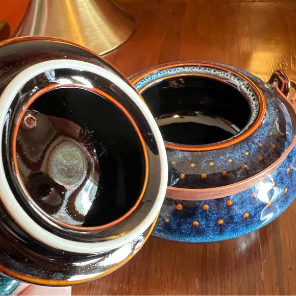 West Elm Ocean Waves Tea Pot - Picture 5 of 10